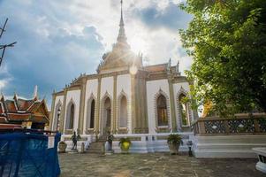 wat phra kaew in bangkok - tempel van smaragdgroene boeddha foto