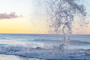 sao miguel do gostoso, rio grande do norte, brazilië circa mei 2019 afbeelding van het strand praia de tourinhos in de stad sao miguel do gostoso, brazilië foto