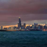 Chicago skyline in de schemering foto
