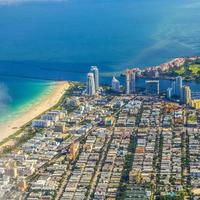 Miami antenne van de stad en het strand foto