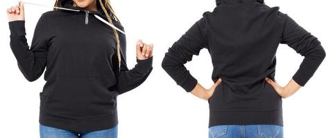 lege zwarte sweatshirt mock up set geïsoleerd, voor-, achteraanzicht. afro vrouw draagt hoodie mockup. eenvoudige hoody-ontwerppresentatie. textiel wit los overall model. trui om af te drukken foto