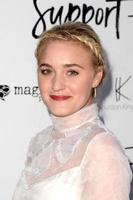 los angeles 22 aug, aj michalka bij de support the girls los angeles première in het arclight theater op 22 augustus 2018 in los angeles, ca foto