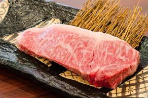 close-up gemarmerd op vers japans kobe matsusaka beef foto