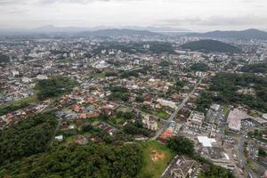 luchtfoto van joinville city, santa catarina, brazilië. foto