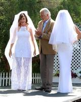 los angeles, 14 apr - bobbie eakes, john mccook, jennifer gareis at the home and family viert gedurfd en mooi 30 jaar bij universal studios back lot op 14 april 2017 in los angeles, ca foto