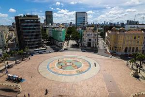 recife, pernambuco, brazilië, april 2022 - luchtfoto van het marco zero park foto