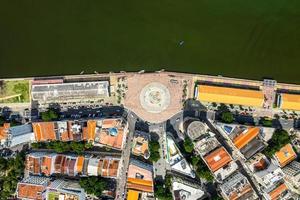 recife, pernambuco, brazilië, april 2022 - luchtfoto van het marco zero park foto