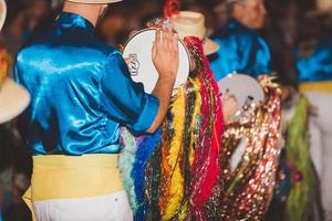 minas gerais, brazilië, dec 2019 - traditionele dansvoorstelling genaamd festa do congo foto