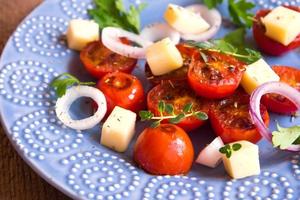 gegrilde tomaten, kaassalade