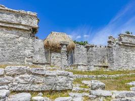 oude tulum ruïnes Maya site tempel piramides artefacten zeegezicht mexico. foto