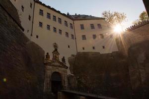 landschap van konigstein fort saksisch zwitserland, herfst reizen in saksische bastille foto