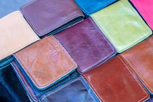 antieke kleurrijke portemonnee. foto