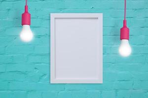 mock-up frame op een turquoise bakstenen muur met gloeilampen. uw tekst of afbeelding invoegen foto
