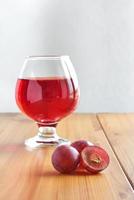 rode wijn in een glas foto