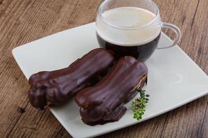 eclairs en espresso foto