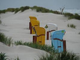 op het strand van juist eiland foto