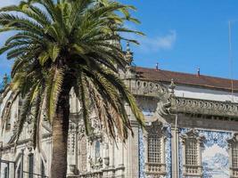 de rivier de douro en de stad porto foto