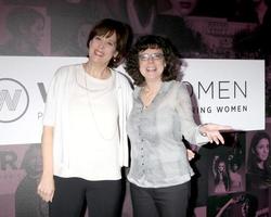 los angeles, 2 nov - betsy west, julie cohen op de power women summit, vrijdag op het intercontinentale los angeles op 2 november 2018 in los angeles, ca foto