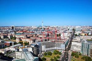 berlijn, duitsland, 2022 - berlijn panorama. Berlijnse kathedraal en tv-toren foto
