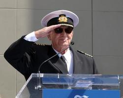 los angeles, 10 mei - gavin macleod op de prinsescruises ontvangt ere-ster plaquette als vriend van de hollywood walk of fame in dolby theater op 10 mei 2018 in los angeles, ca foto