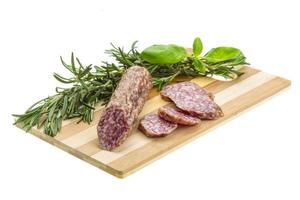 salami met rozemarijn, basilicum foto