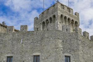 fort van cesta op de berg titano, san marino foto