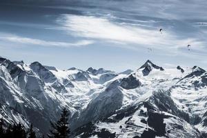 prachtige berg skipiste met Kitzsteinhorn op de achtergrond