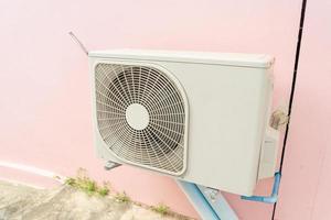 condensatie-eenheid van airconditioningsystemen. foto