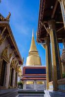 tempel van de smaragdgroene boeddha (wat phra kaeo) foto