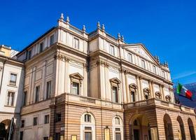 hdr teatro alla scala milan foto