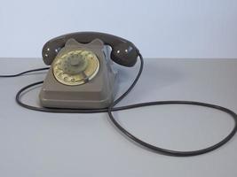 vintage telefoon met draaischijf foto