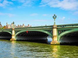 hdr westminster bridge in londen foto