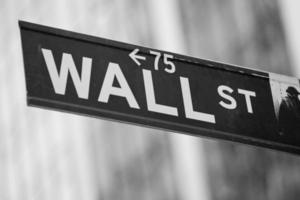 Wall Street in de stad van New York foto