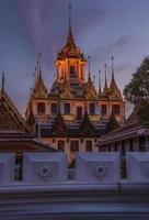 wat ratchanatdaram tempel in bangkok foto
