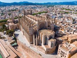 gotische middeleeuwse kathedraal van palma de mallorca in spanje foto