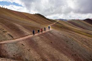 de andes, andes-bergen of andes zijn de langste continentale bergketen ter wereld. prachtig berglandschap in peru foto