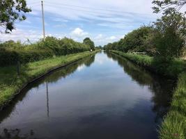 uitzicht op het kanaal bij Whitchurch in Shropshire foto