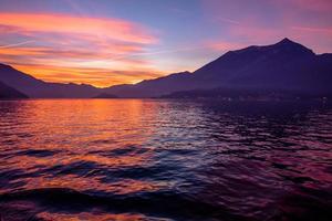 2021 12 30 bellagio zonsondergang aan het meer 1 foto