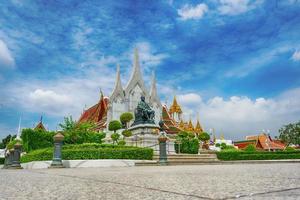 mahajetsadabodin koninklijk paviljoen is een mijlpaal in thailand foto