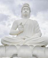 boeddha - een aanbidder van geweldloosheid foto