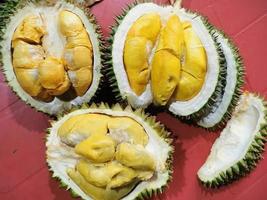 gespleten durian fruit foto