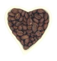 bonen koffie in hart cup foto