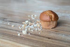 bananencupcake op tafel foto