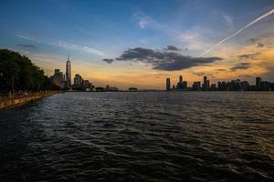 avond aan de Hudson River Greenway foto