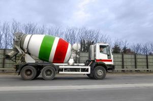 cement vrachtwagen foto