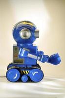 zijaanzicht elektrische speelgoedrobot, retro speelgoed, vintage robot foto
