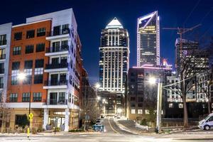 Charlotte North Carolina skyline van de stad na overwinterde storm foto