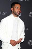 los angeles 10 april - lucien laviscount op het paleyfest emily in parijs in dolby theater op 10 april 2022 in los angeles, ca foto