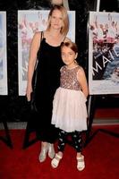 los angeles jun 14 - joelle carter, luna rose bates bij de première van maiden los angeles in het linwood dunn theater op 14 juni 2019 in los angeles, ca foto