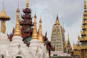 shwedagon pagode, yangon, myanmar